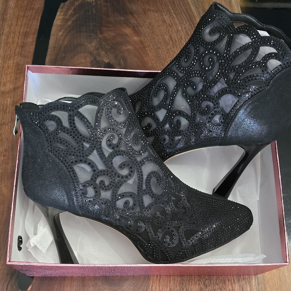Womens platform high heeled rhinestone studded boots